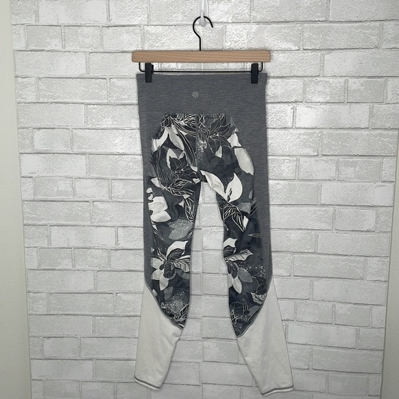 Athleta Grey and White Floral Leggings - Picture 6 of 14